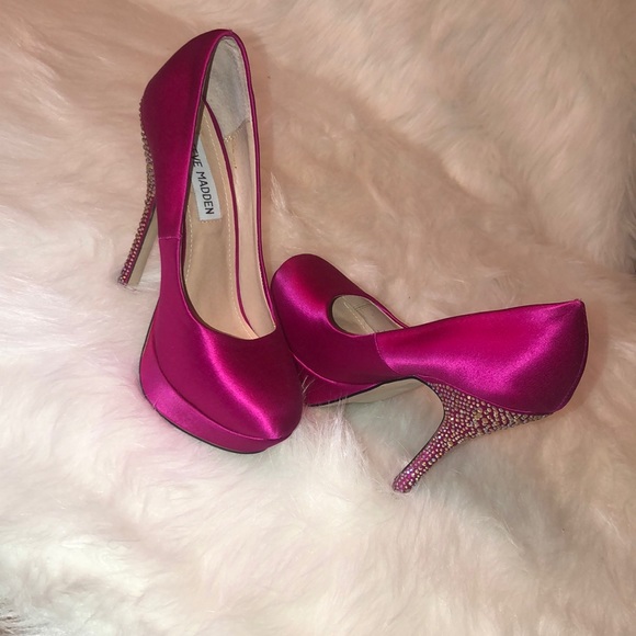 Beautiful party/casual sassy platform. - Picture 9 of 9